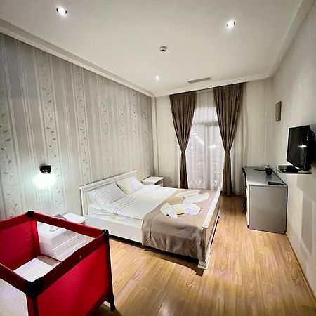 Granada Hotel And Restaurant 트빌리시 외부 사진