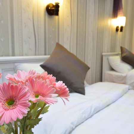 Granada Hotel And Restaurant 트빌리시 외부 사진