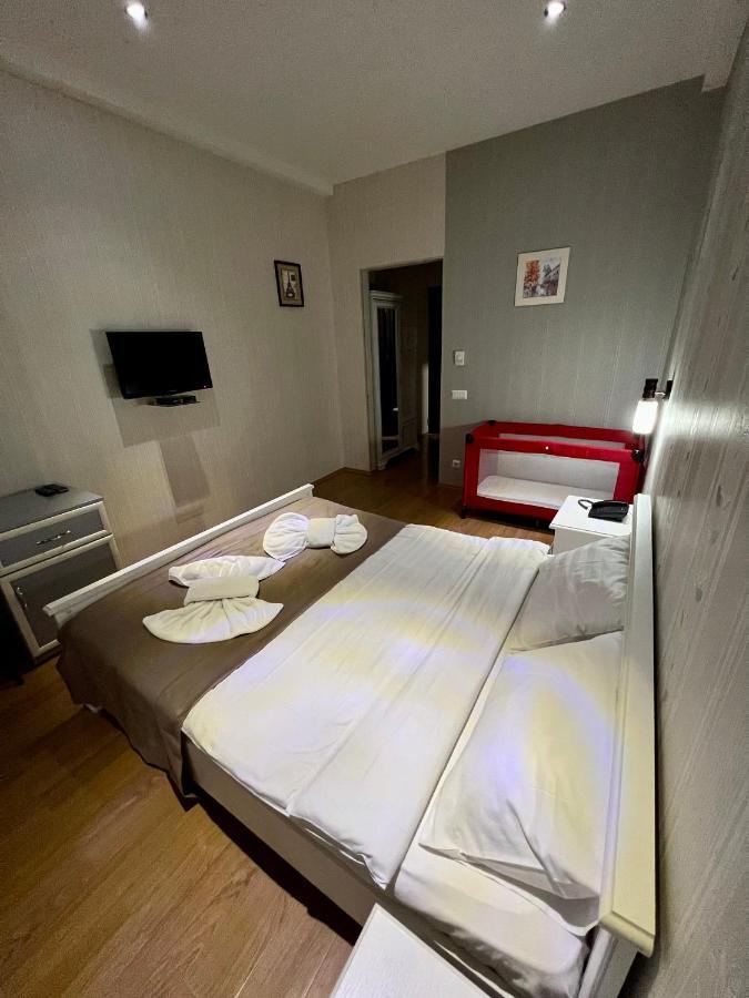 Granada Hotel And Restaurant 트빌리시 외부 사진