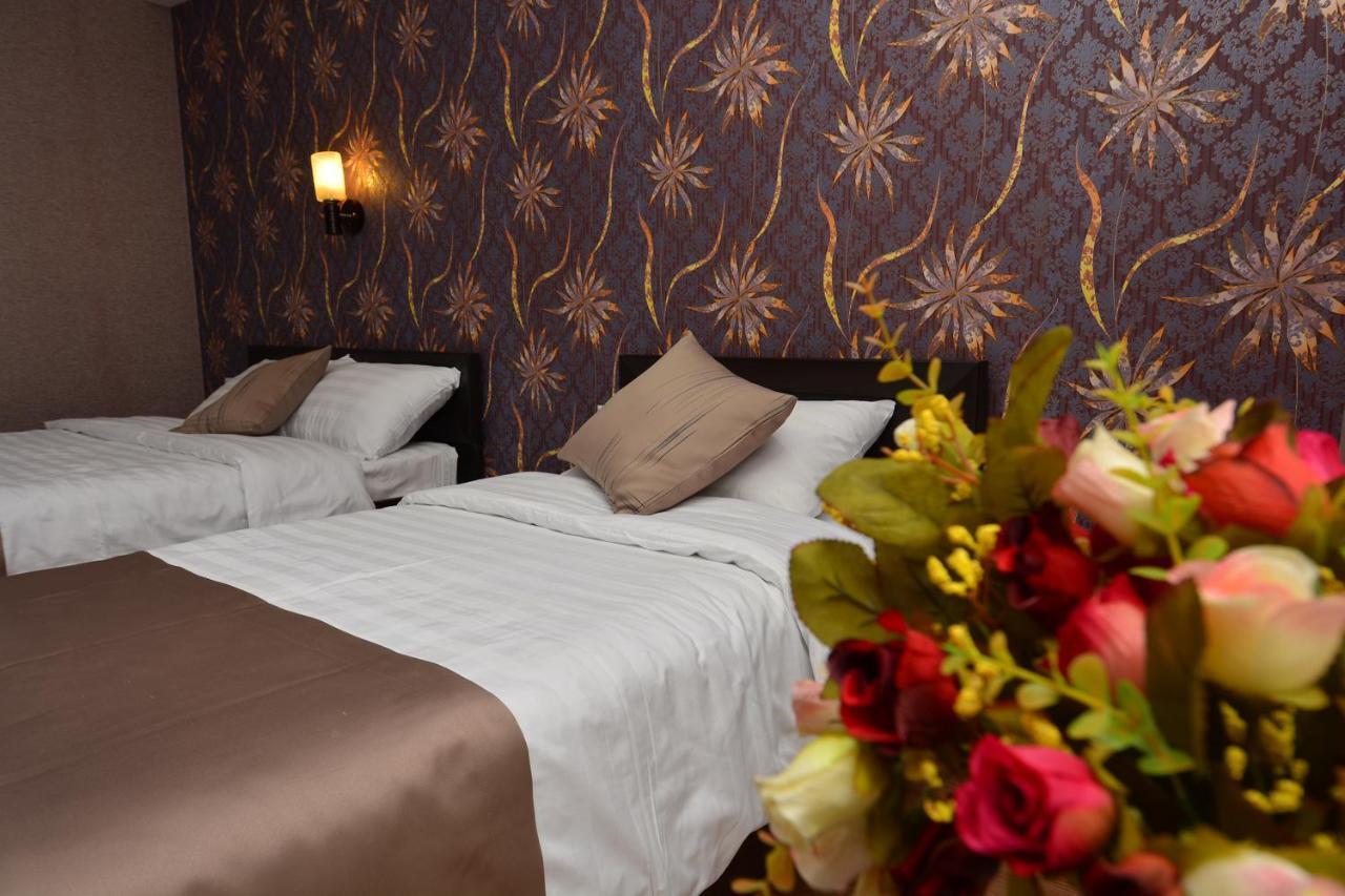 Granada Hotel And Restaurant 트빌리시 외부 사진